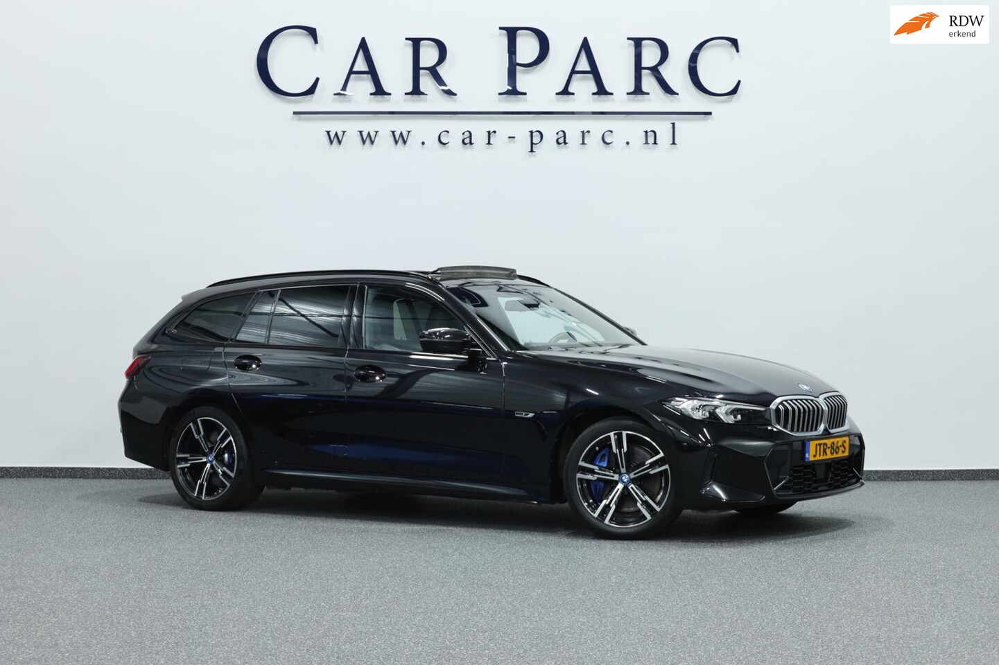 BMW 3-serie Touring - 330e M Sport BTW/LED/VIRTUAL/SFEER/PANO/LEER+S.VERWARMING+MEMORY/18" LMV/PDC/ACC/ECC/12 MN - AutoWereld.nl