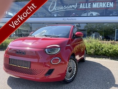 Fiat 500e - Red 42 kwh Achteruitrijcamera - Airco - Parkeersensor achter - Navigatiesysteem - Apple ca