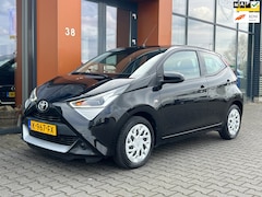 Toyota Aygo - 1.0 VVT-i x-play|Carplay|Airco|Camera|Isofix