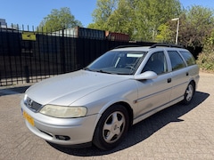 Opel Vectra Wagon - 1.6-16V Business Edition Climatronic