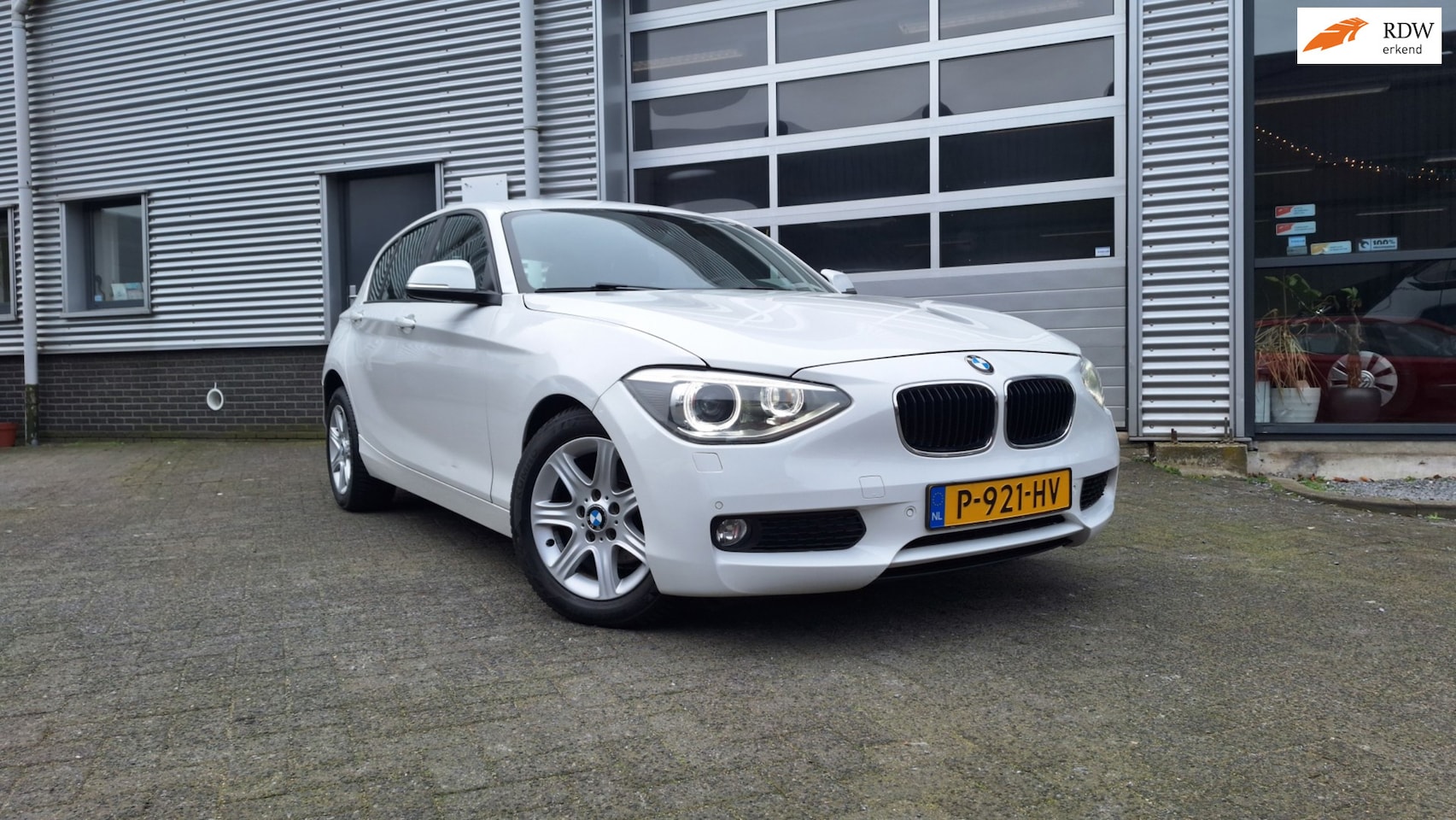 BMW 1-serie - 114i/Cruise/Lm Velgen/Pdc Achter/Enz - AutoWereld.nl
