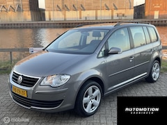 Volkswagen Touran - 1.4 TSI Highline Business PDC trekhaak NAP