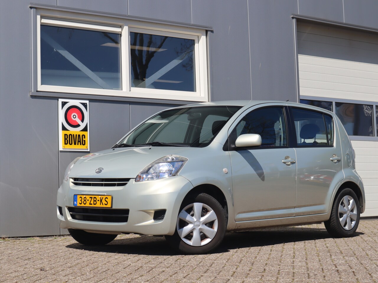 Daihatsu Sirion 2 - 1.3-16V Prestige AIRCO AUTOMAAT TREKHAAK - AutoWereld.nl