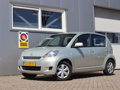 Daihatsu Sirion 2 - 1.3-16V Prestige AIRCO AUTOMAAT TREKHAAK