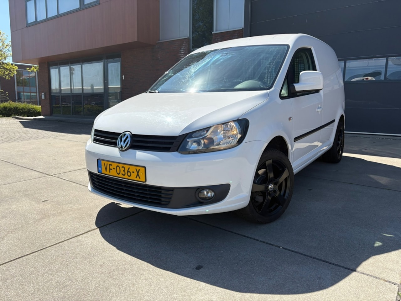 Volkswagen Caddy - 1.6 TDI* Cruise control *Airco*Bumpers in Kleur* Apple carplay / android* MARGE AUTO* - AutoWereld.nl