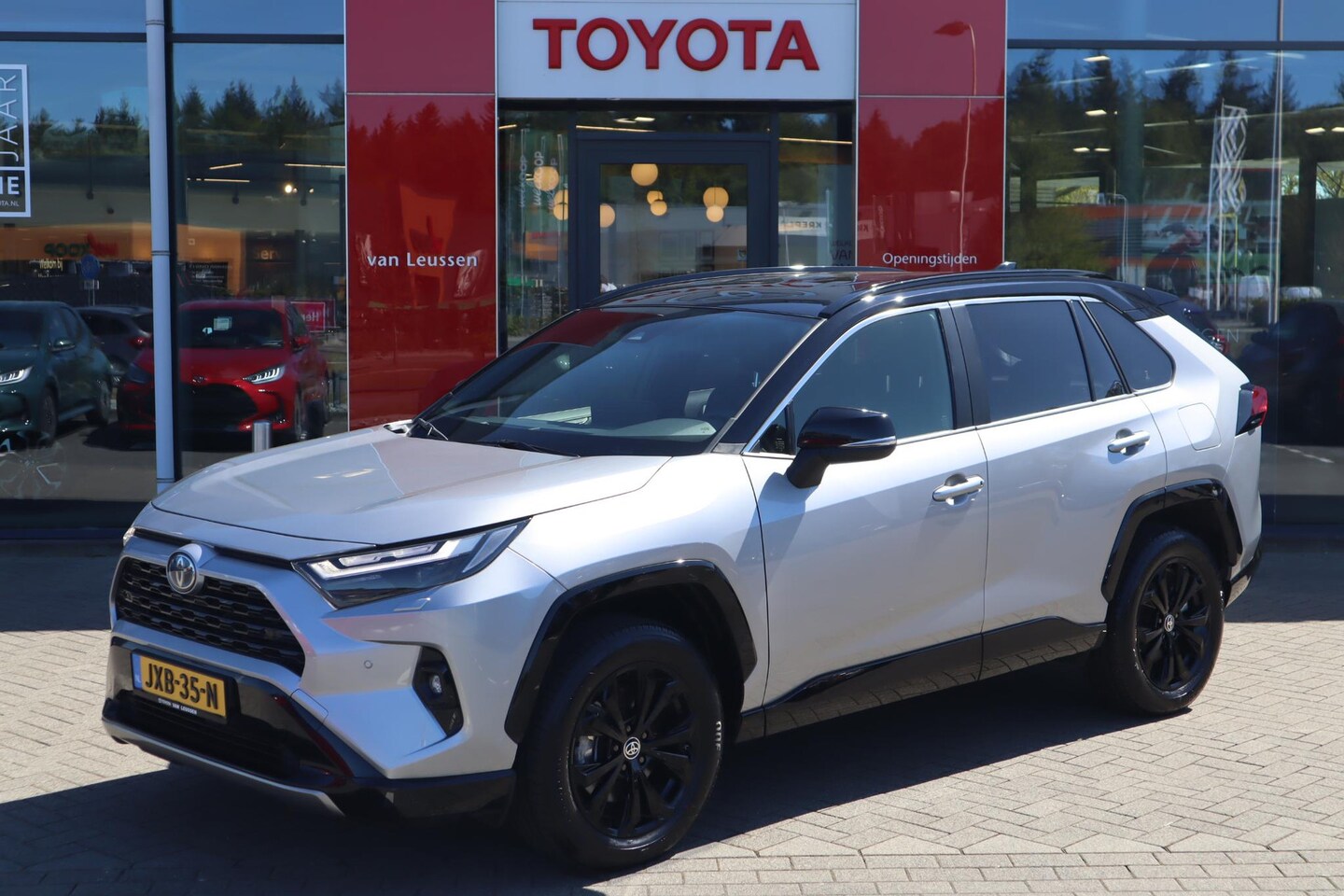 Toyota RAV4 - 2.5 HYBRID AWD STYLE APPLE/ANDROID LEDER STOEL/STUUR/VOORRUITVERWARM. ELEK. ACHTERKLEP. 16 - AutoWereld.nl