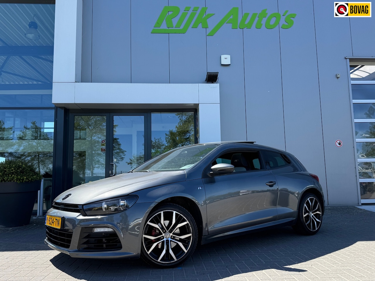 Volkswagen Scirocco - 1.4 TSI R-Line * Panoramadak * R20 * Cruise Control - AutoWereld.nl