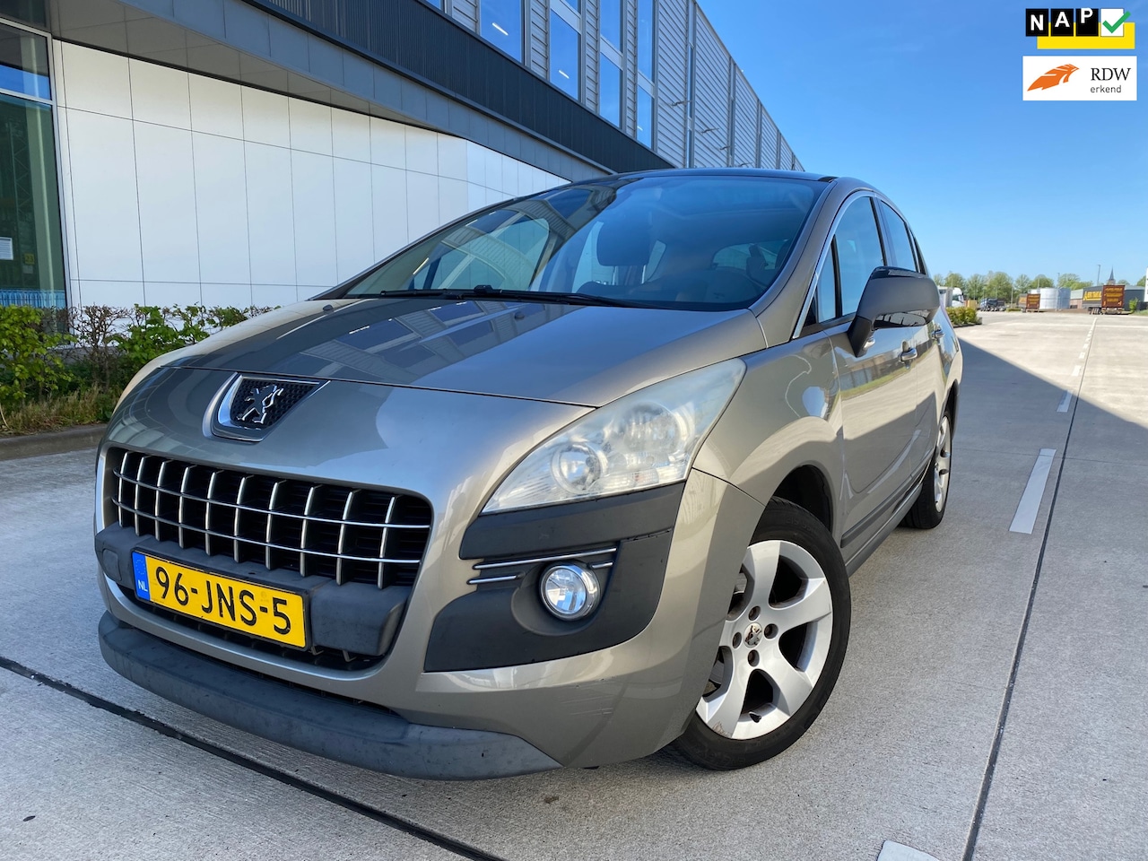 Peugeot 3008 - 1.6 VTi Première AIRCO/CLIMA/PDC/NAPPANO - AutoWereld.nl