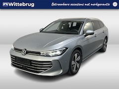 Volkswagen Passat Variant - 1.5 eHybrid Business / AUTOMAAT/ TREKHAAK/ ACC/ PARK.SENSOREN V+A/ CAMERA/ STUUR+STOELVERW