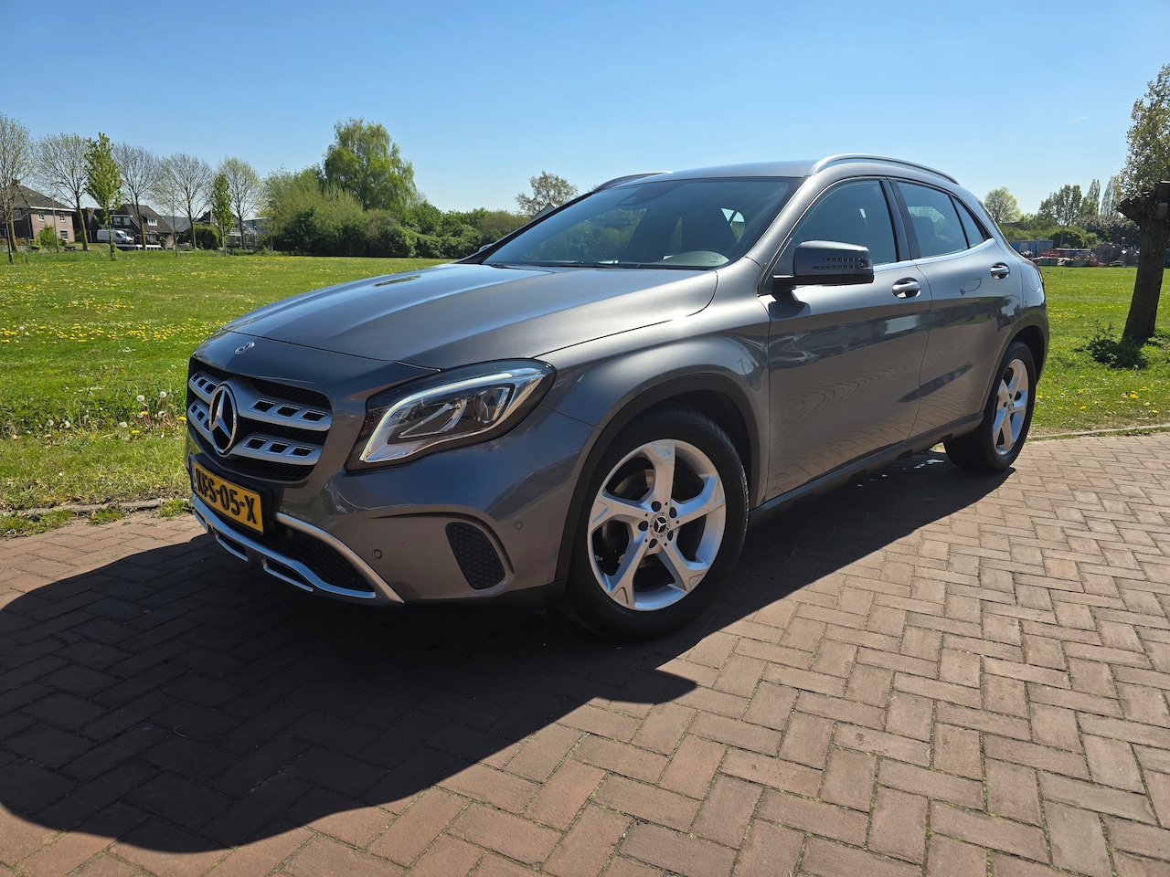 Mercedes-Benz GLA-Klasse - 180 Premium Plus - AutoWereld.nl