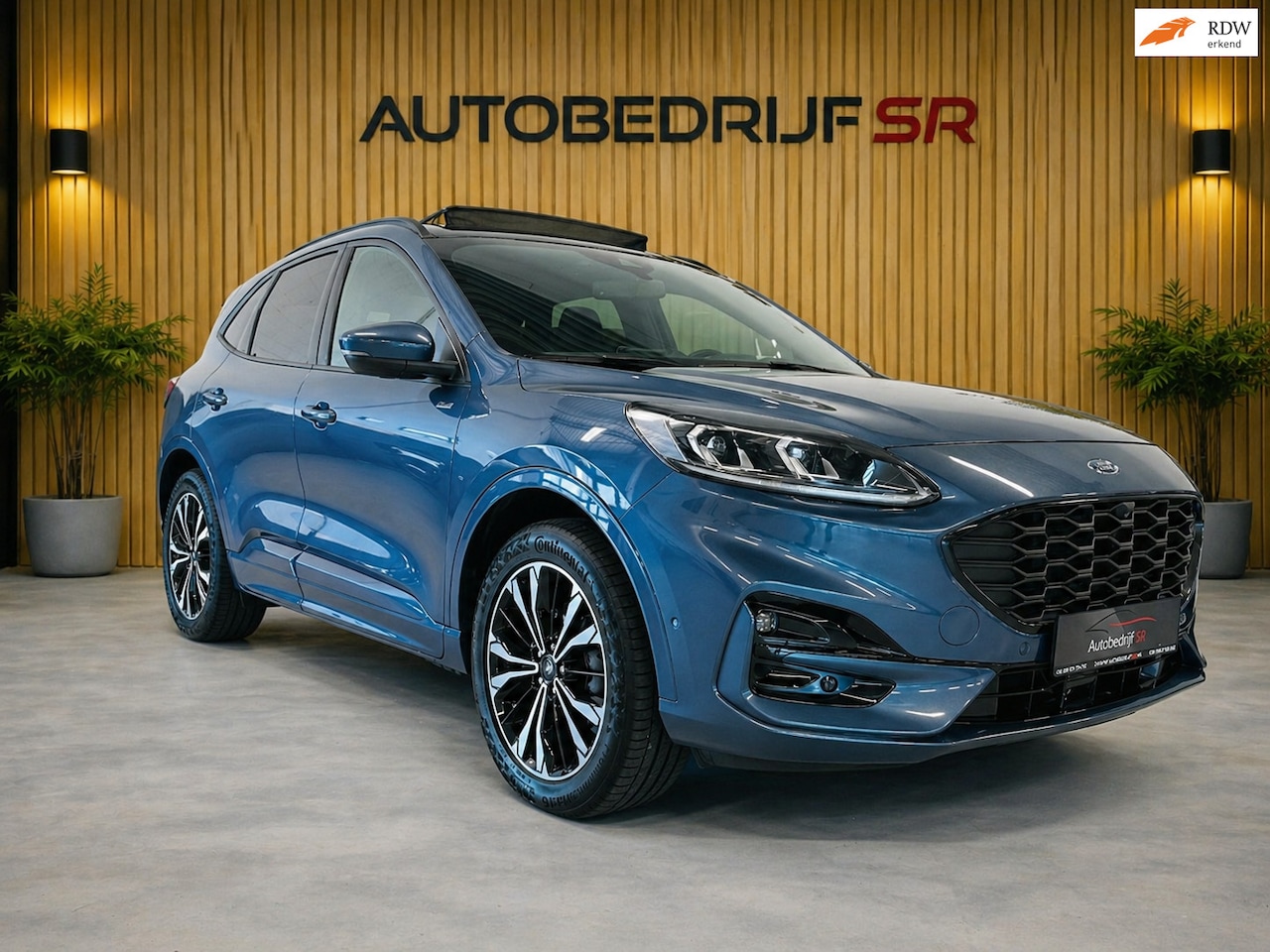 Ford Kuga - 2.5 PHEV ST-Line X Panoramadak! Trekhaak! Dealer Onderhouden! Stoelverw. ACC! Vol opties - AutoWereld.nl