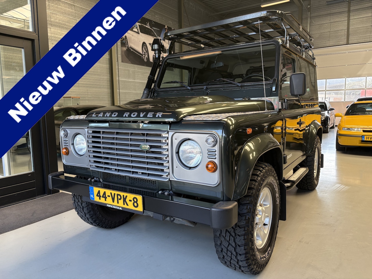 Land Rover Defender - 2.4 TD HT 90" SE Trekhaak, Marge,  Grijs kenteken - AutoWereld.nl