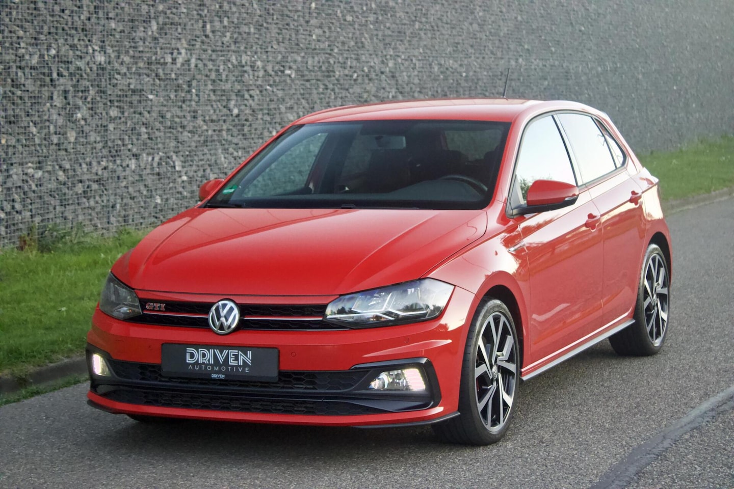Volkswagen Polo - 2.0 TSI GTI | DSG - Brescia - Beats - LED - AutoWereld.nl