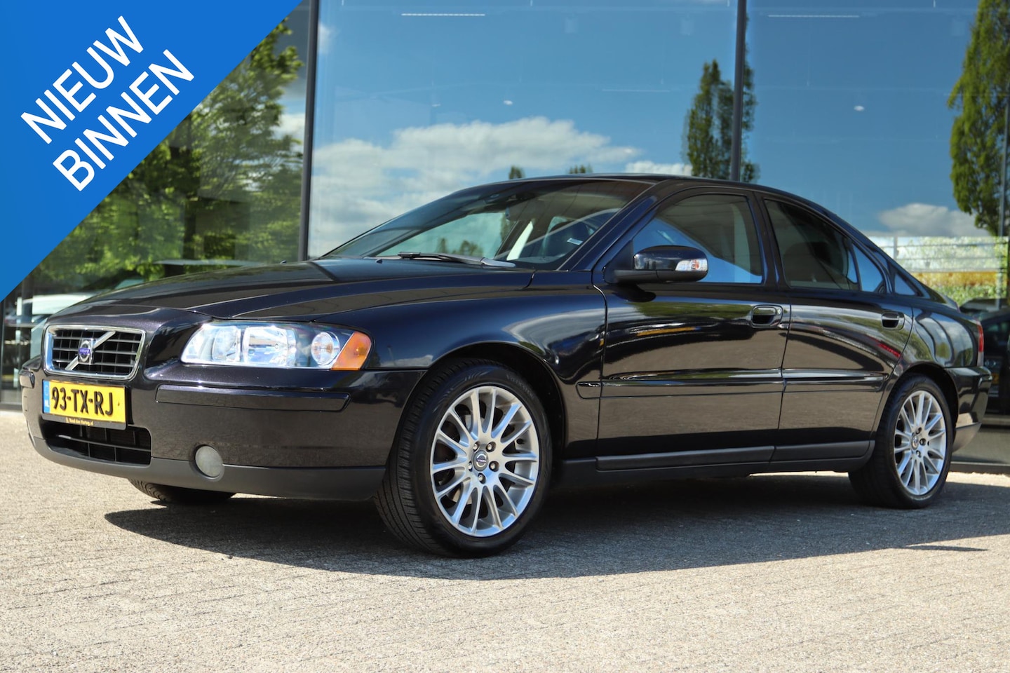 Volvo S60 - 2.4 MOMENTUM 5CIL AUT. | STOELVERW. | LEDER | LMV | TREKHAAK | LMV - AutoWereld.nl