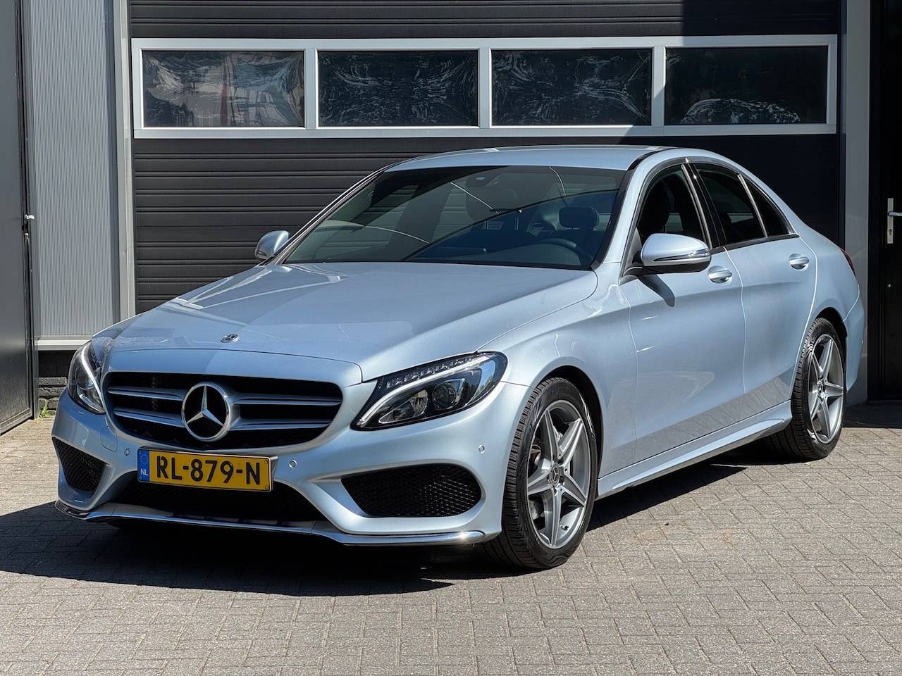 Mercedes-Benz C-klasse - 180 AMG Sport Xenon/Led, Navi, Camera, Stoelverwarming, NAP - AutoWereld.nl