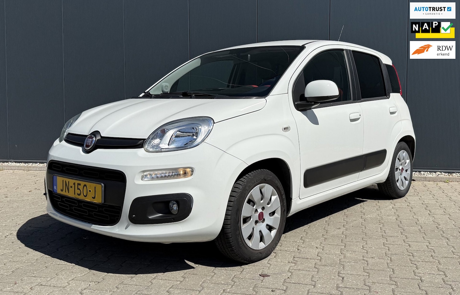 Fiat Panda - 0.9 TwinAir Lounge Airco Automaat 42.000Km NAP 1 Ste eigenaar - AutoWereld.nl