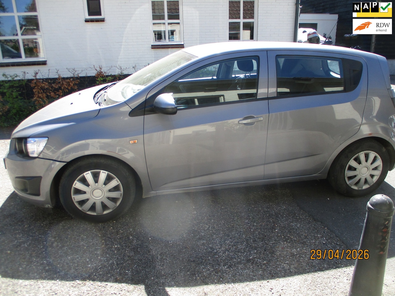 Chevrolet Aveo - 1.3D LT N 1E. EIG, Deur en dorpelschade 2012 - AutoWereld.nl