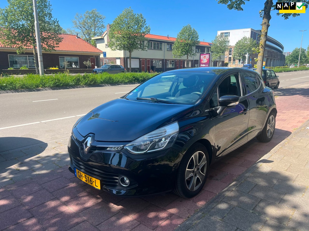 Renault Clio - 0.9 TCe ECO Night&Day nap boekjes facturen - AutoWereld.nl