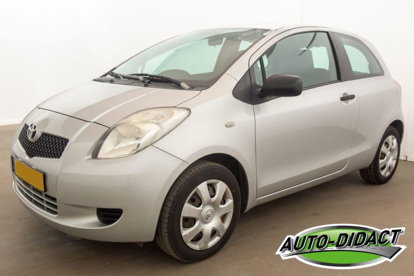 Toyota Yaris - 1.0 VVTi Airco - AutoWereld.nl