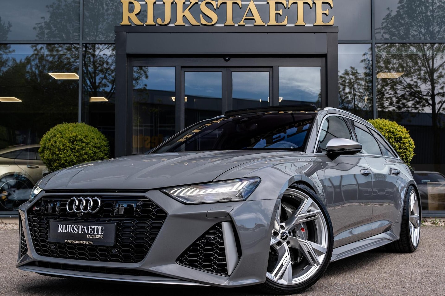 Audi A6 Avant - RS6 TFSI Quattro|KERAMISCH|PANO|B&O|360°|22'' - AutoWereld.nl