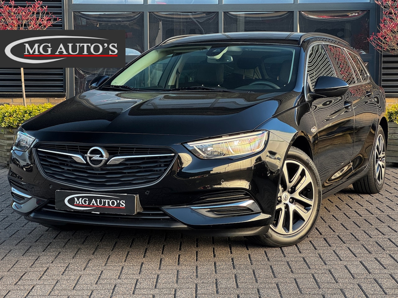 Opel Insignia Sports Tourer - 1.5 Turbo EcoTec Online Edition | Trekhaak | Adaptive Cruise Control | Navigatie | Achteru - AutoWereld.nl