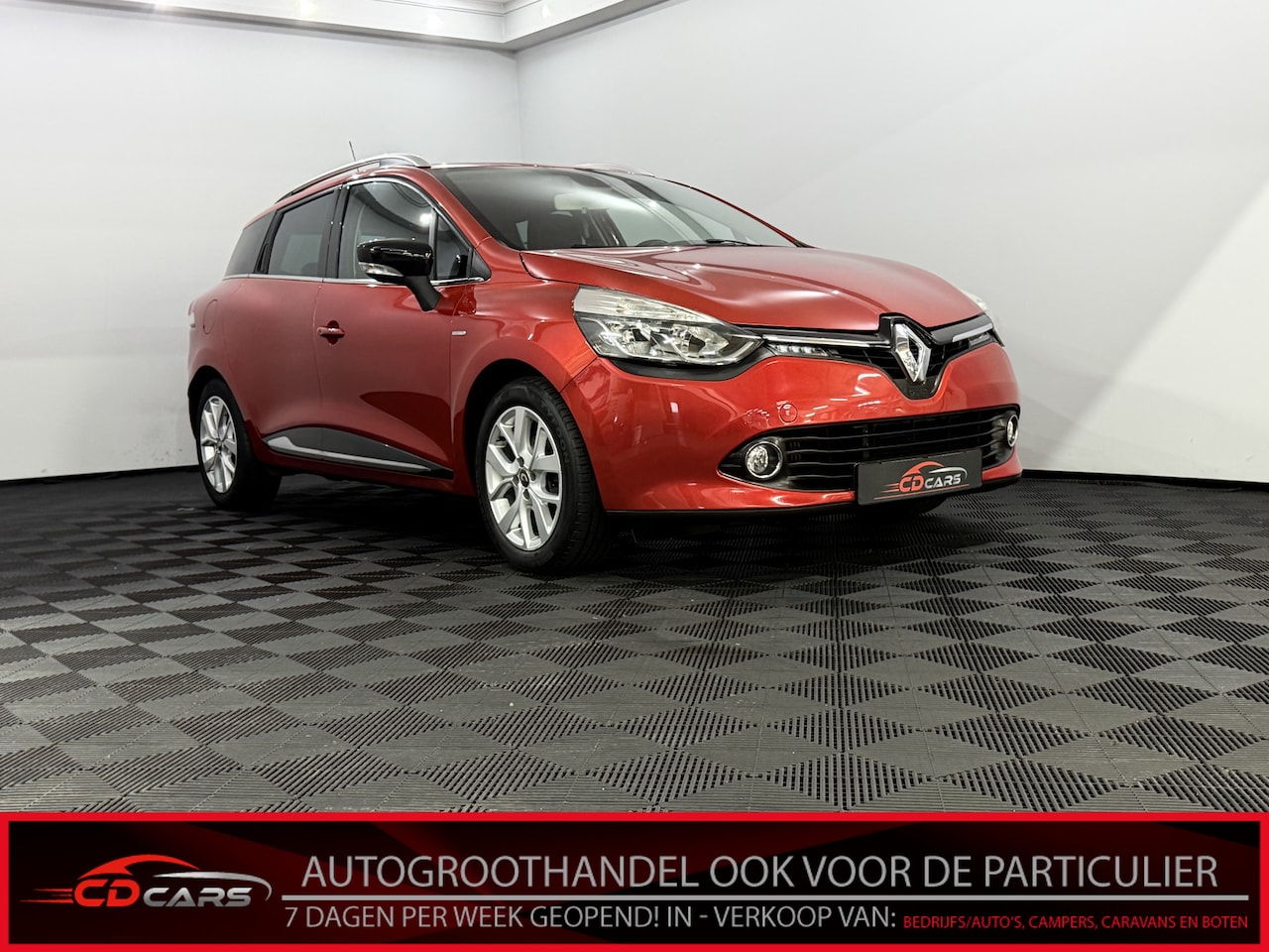 Renault Clio Estate - 0.9 TCe Limited Camera, Navi, Clima, A start stop, Lichtmetalen velgen, Cruise control, Ec - AutoWereld.nl