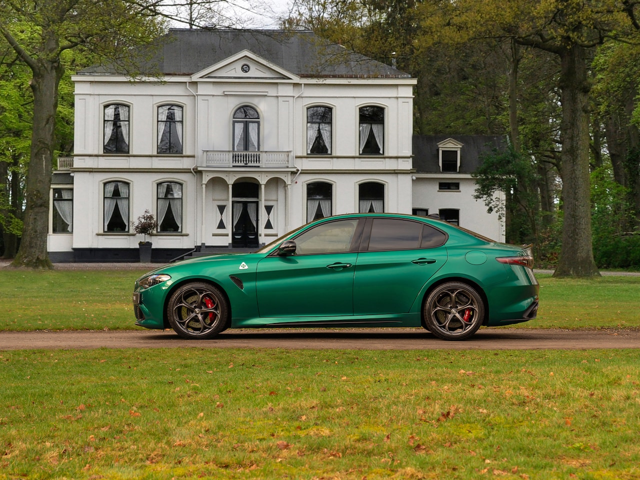 Alfa Romeo Giulia - 2.9 V6 Quadrifoglio MY26 | Carbon dak | Akrapovic | Carbon stoelen | Facelift - AutoWereld.nl
