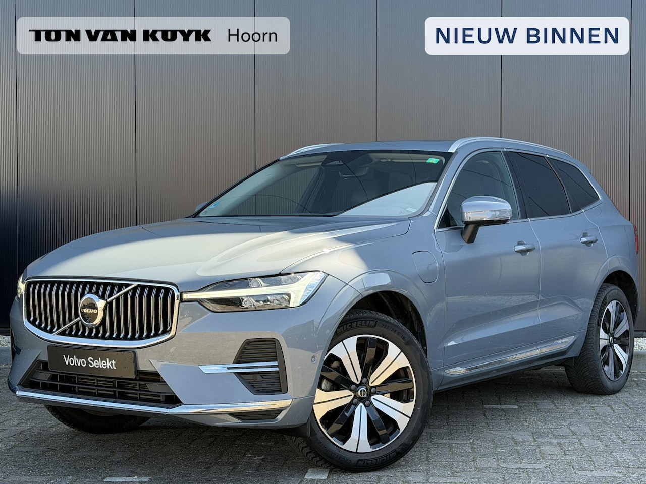 Volvo XC60 - 2.0 T6 Plug-in hybrid AWD Plus Bright Panorama dak / Adaptieve Cruise Control / BLIS / Lee - AutoWereld.nl