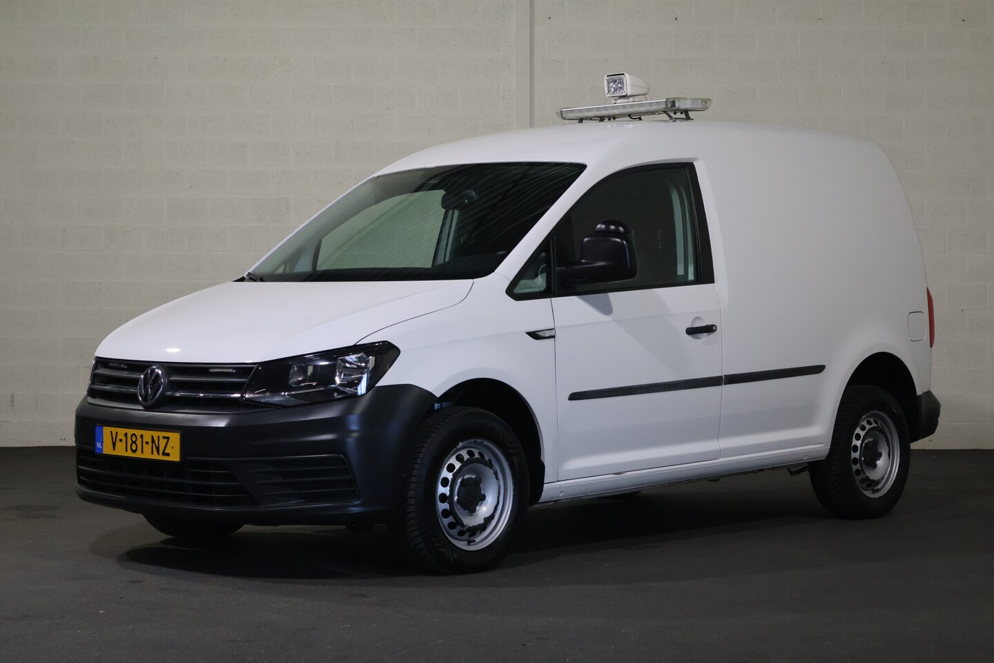 Volkswagen Caddy - 2.0 TDI L1H1 4Motion 2.0 TDI 120pk L1 H1 4Motion - AutoWereld.nl