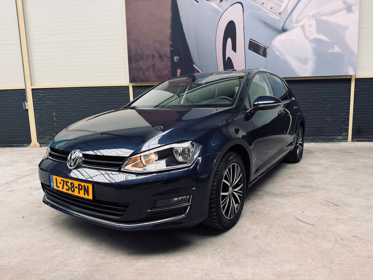 Volkswagen Golf - 1.4 TSI AUT| ALL SEASON| LAGE KMSTAND! - AutoWereld.nl