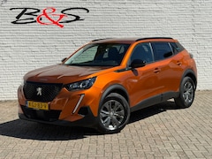 Peugeot 2008 - 1.2 PureTech Automaat Camera Cruise Clima Navigatie Carplay Lane Assist Led