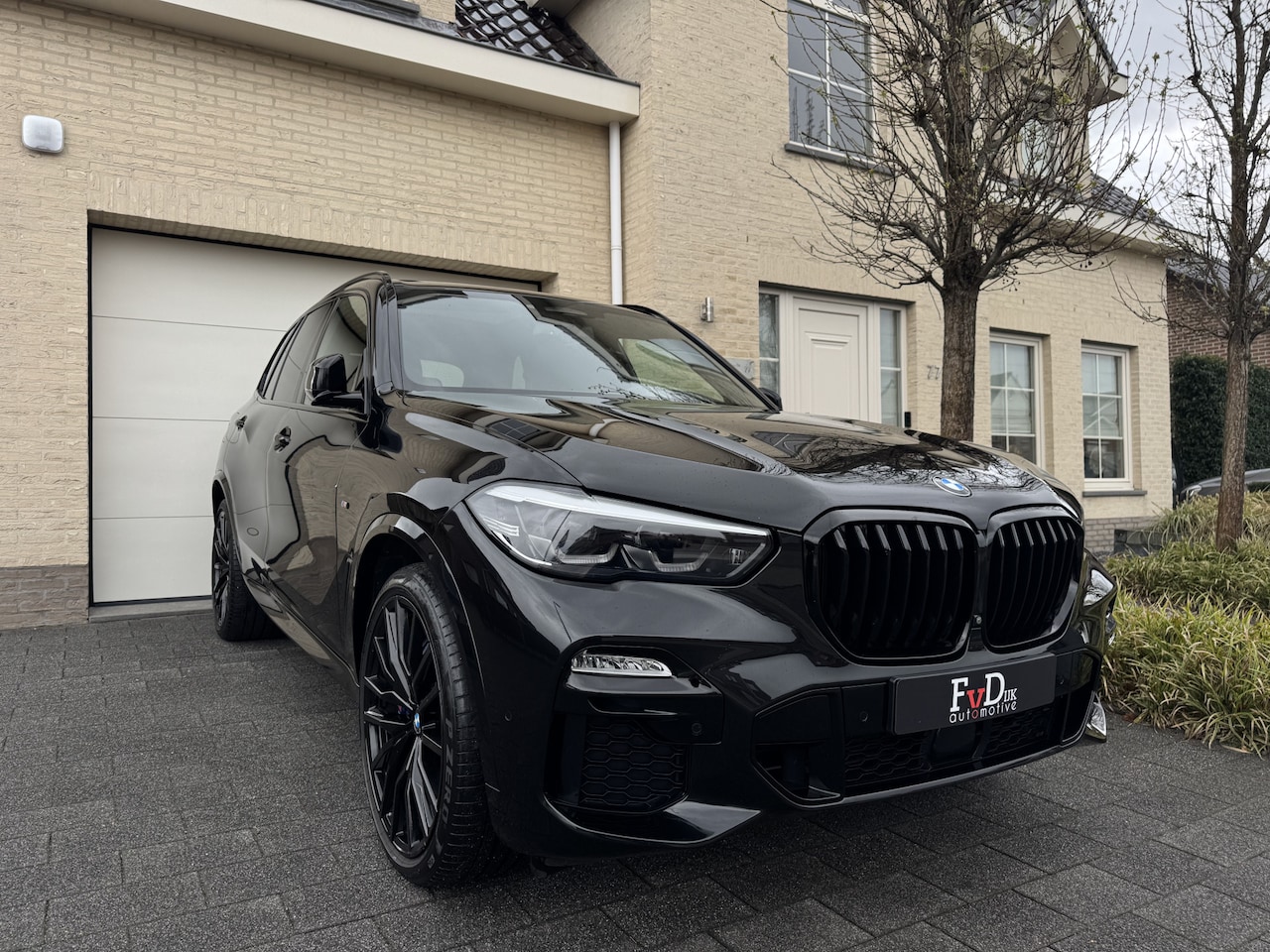 BMW X5 - xDrive30d M M-sport Panoramadak Bowers&Wilkins 360Camera ACC 22” Keyless Head-up Shadowlin - AutoWereld.nl
