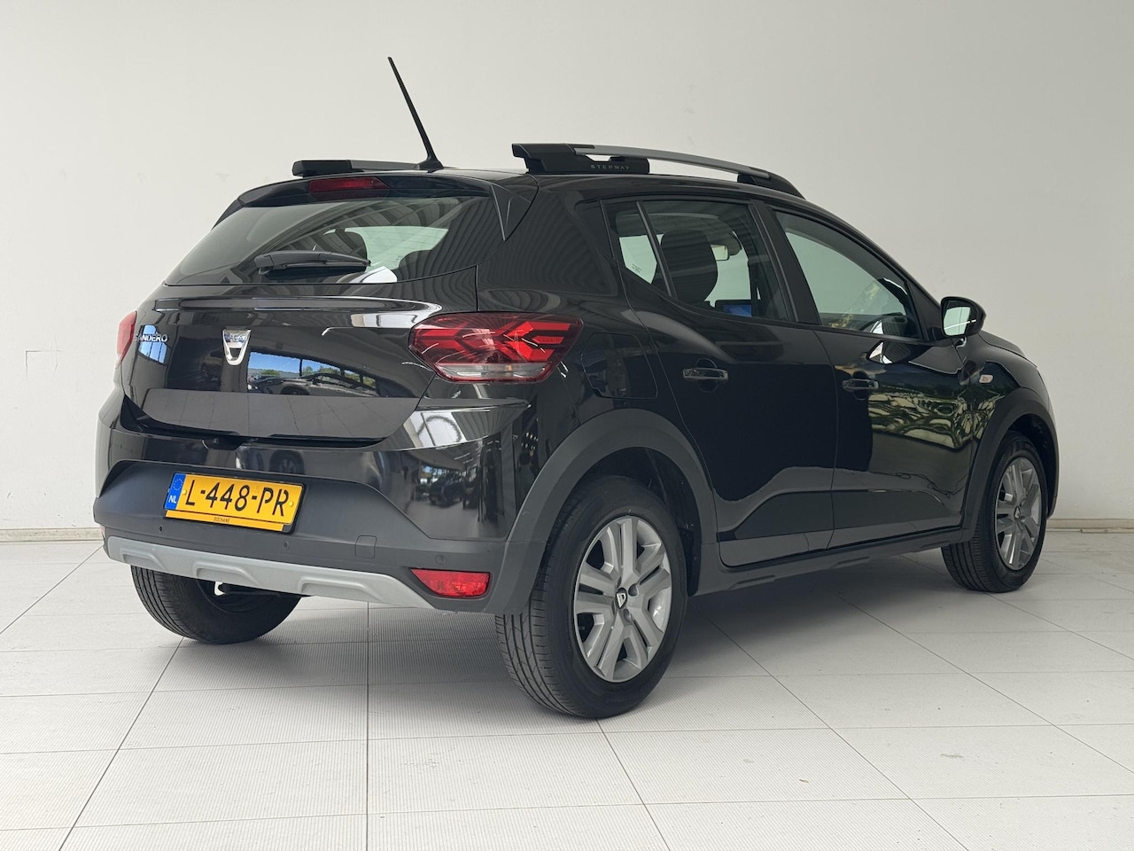 Dacia Sandero Stepway - 1.0 TCe 90 Comfort | Airco | Navi | PDC | - AutoWereld.nl