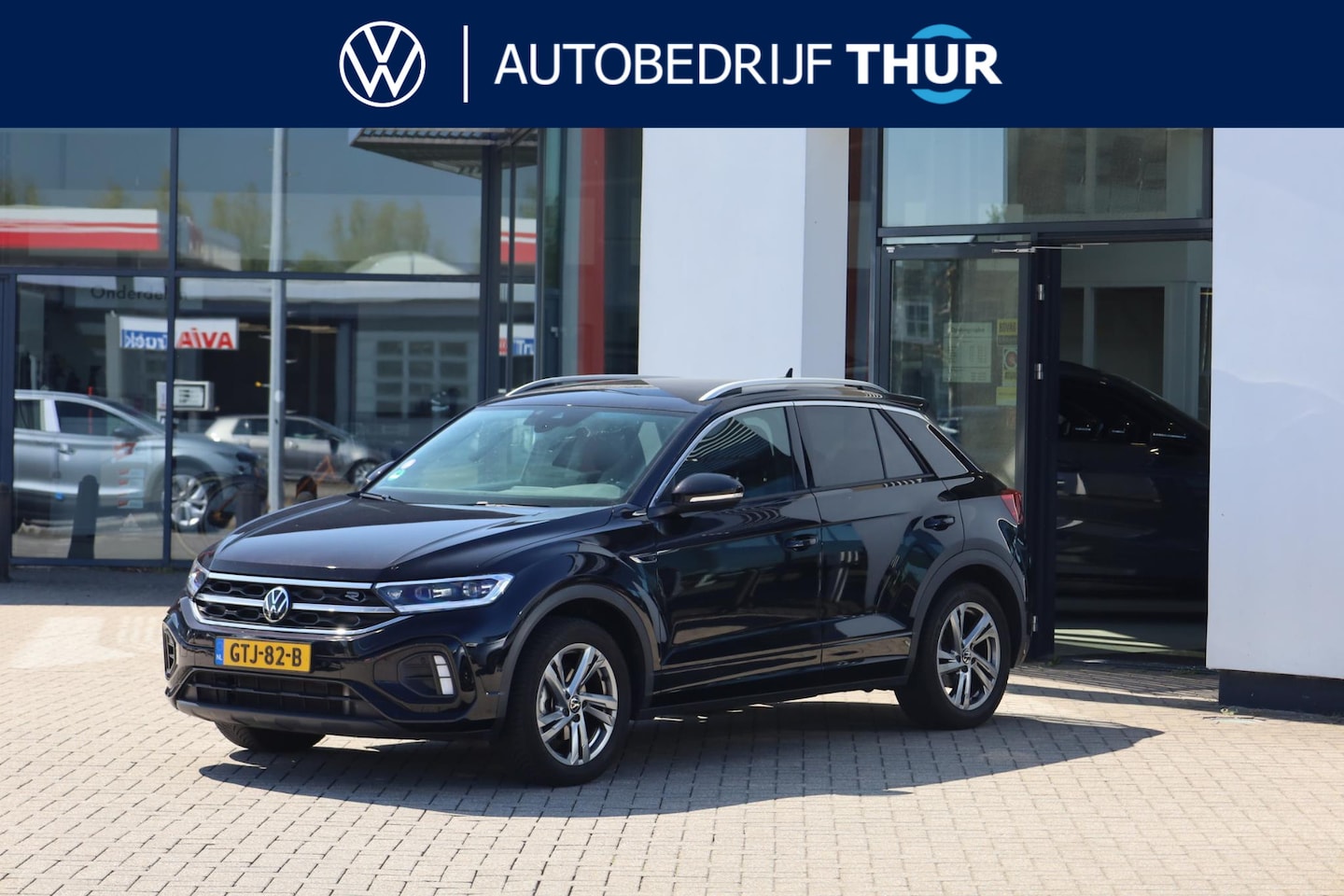 Volkswagen T-Roc - 1.5 TSI R-Line Afneembare trekhaak Digital cockpit, R-Line in- en exterieur, achteruitrijc - AutoWereld.nl