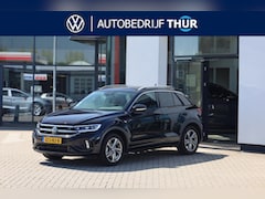 Volkswagen T-Roc - 1.5 TSI R-Line Afneembare trekhaak Digital cockpit, R-Line in- en exterieur, achteruitrijc