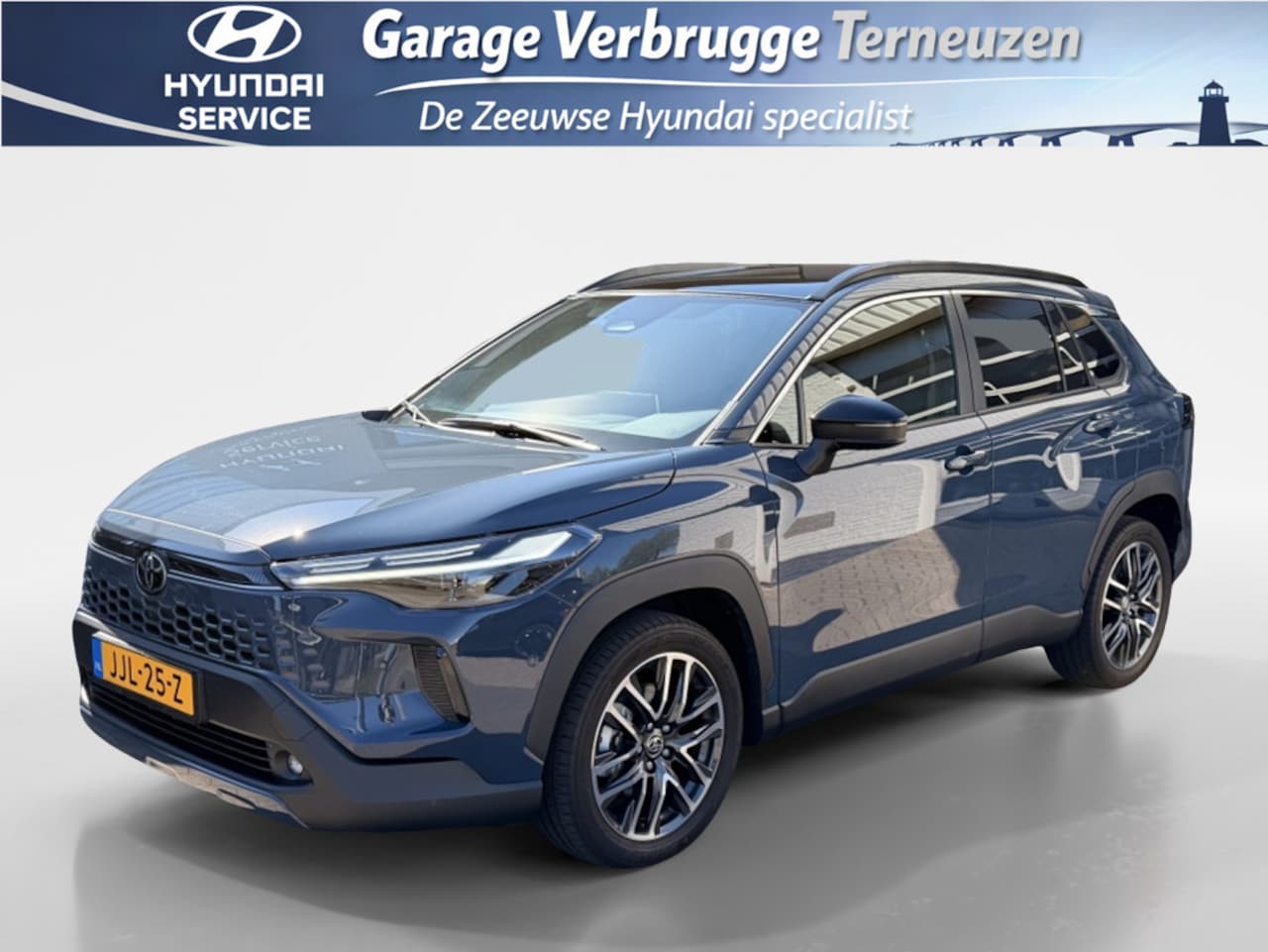 Toyota Corolla Cross - Hybrid 180 Executive | Als nieuw | Panorama | JBL | Lederen bekl - AutoWereld.nl