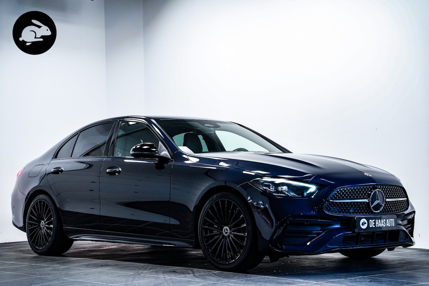 Mercedes-Benz C-klasse - 180 AMG Line|Sfeerverlichting|Carplay|Leder - AutoWereld.nl