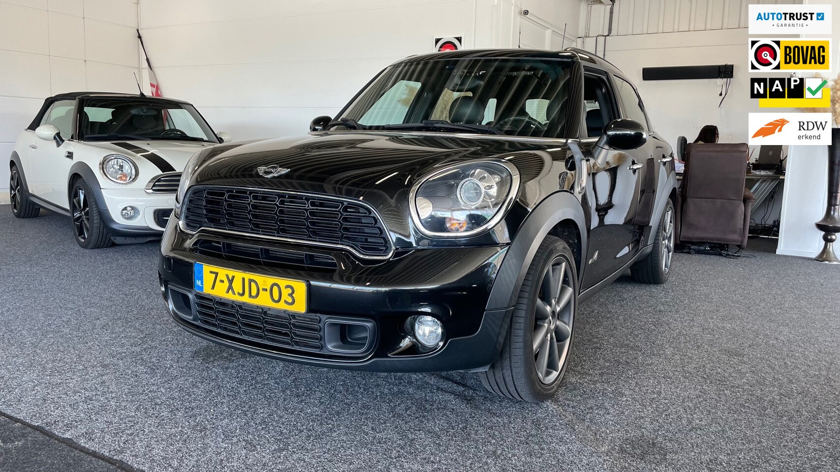 MINI Countryman - 1.6 Cooper S ALL4 Champ Edition Mini 1.6 Cooper S ALL4 Champ Edition, Cruise control, Airco, Panorama dak, Automaat - AutoWereld.nl