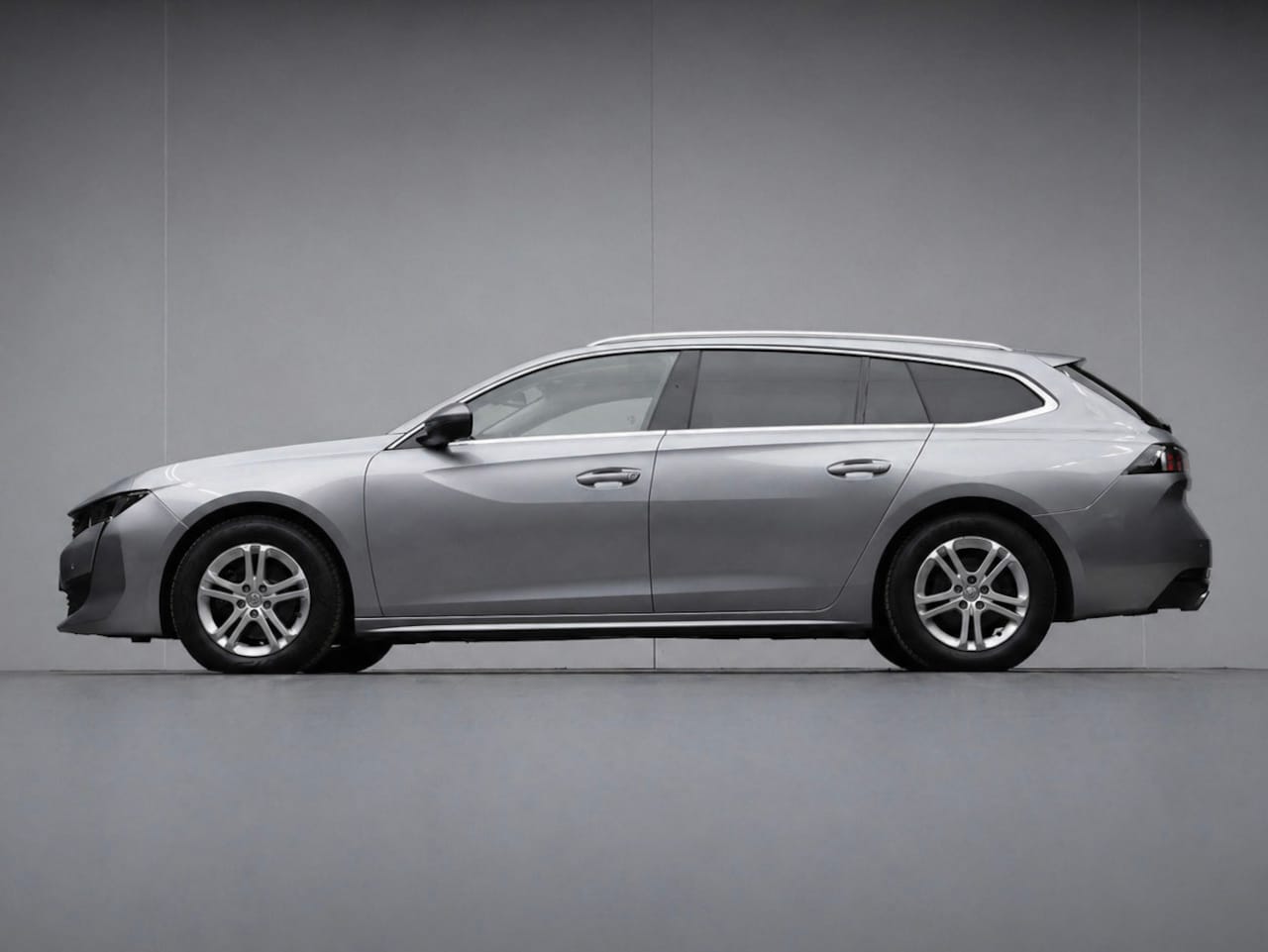 Peugeot 508 SW - 1.6 PureTech Allure Sport (APPLE CARPLAY,NAVI,CAMERA,360 VIEW,GETINT,CLIMATE CRUISE,LED,SP - AutoWereld.nl