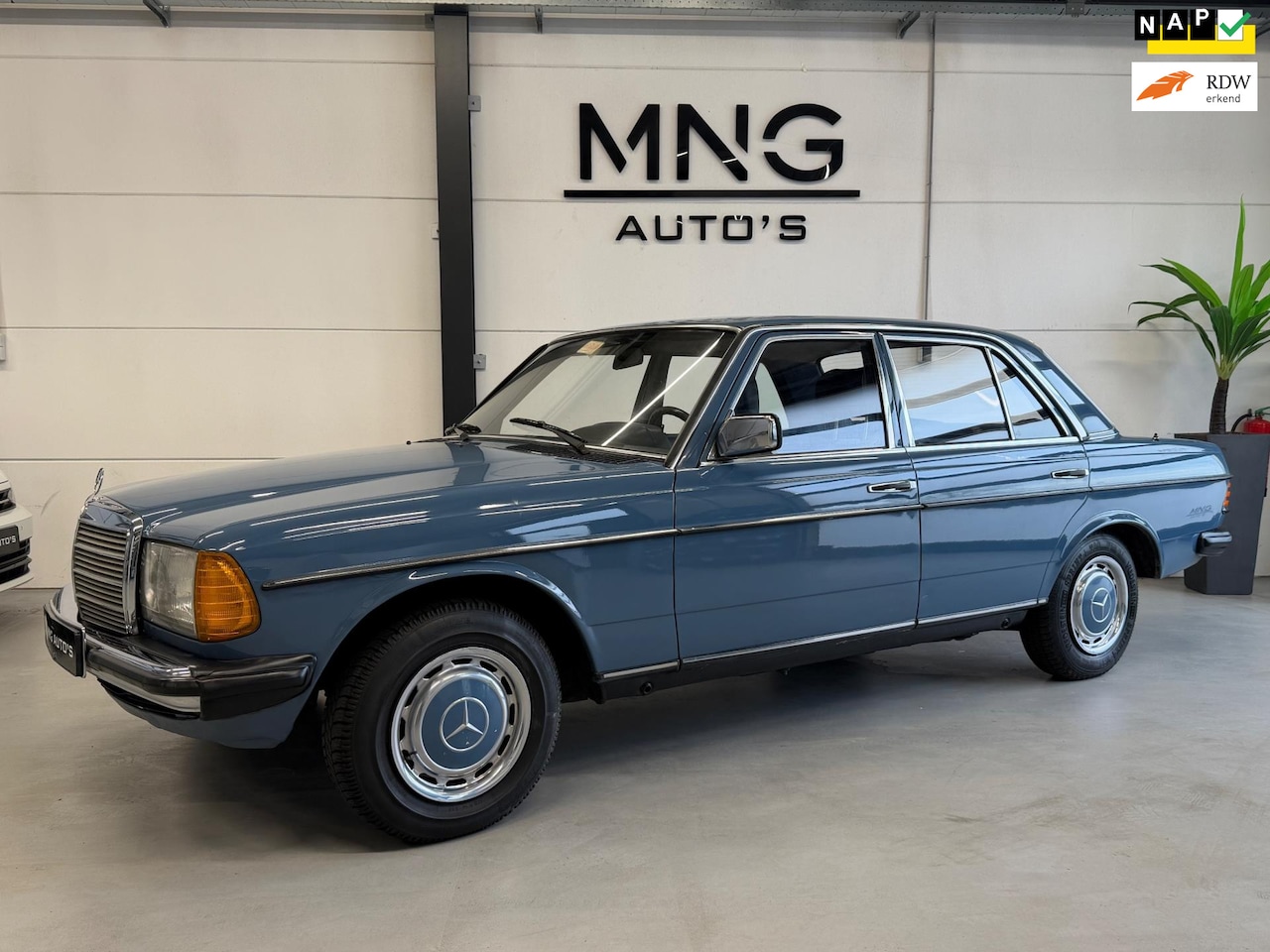Mercedes-Benz 200-280 (W123) - (W123) 200 D|1'E EIGENAAR|NAP|100%!| - AutoWereld.nl