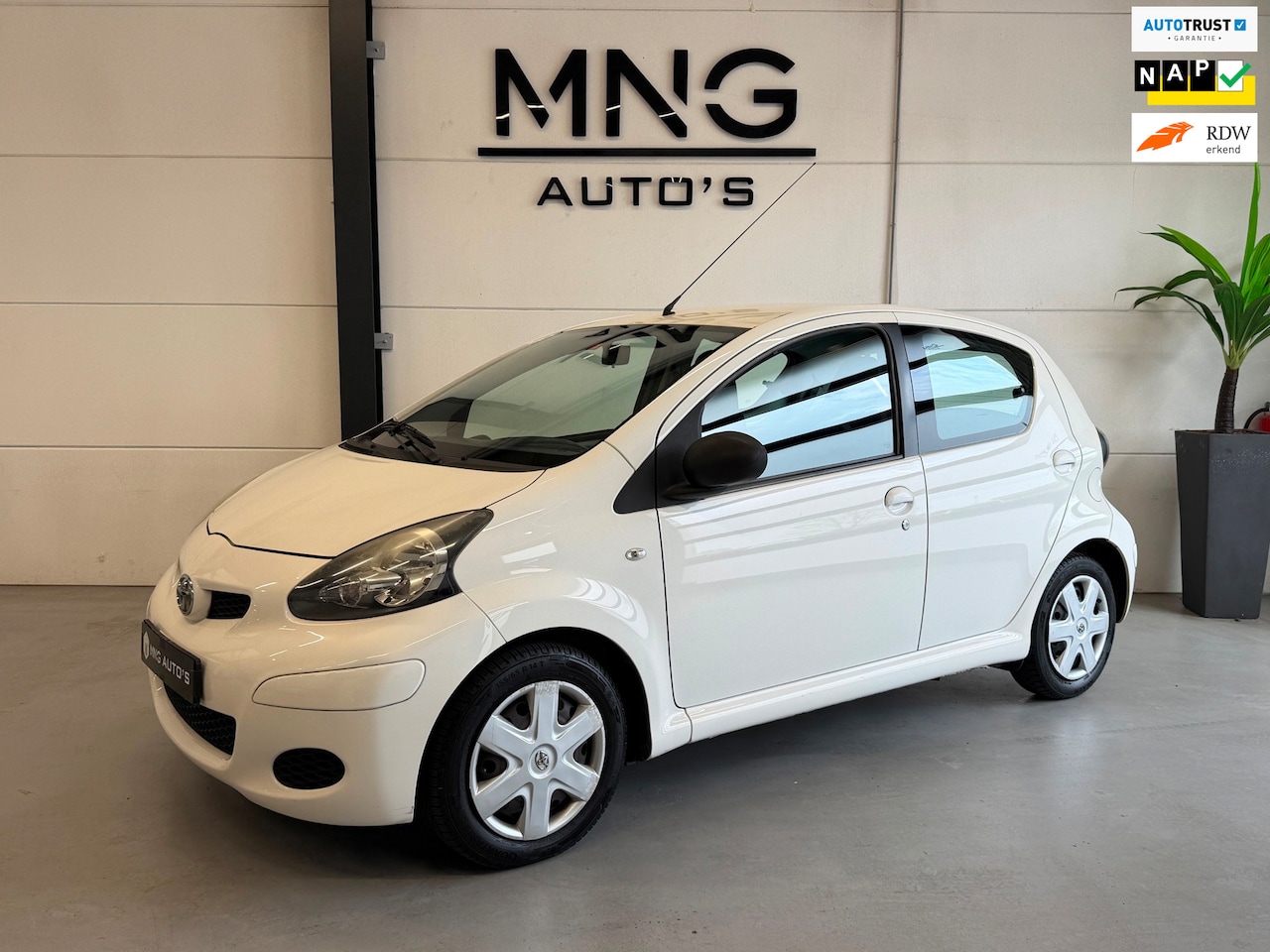 Toyota Aygo - 1.0-12V Now|Elek Pakket|Airco|5 Deurs|NAP| - AutoWereld.nl