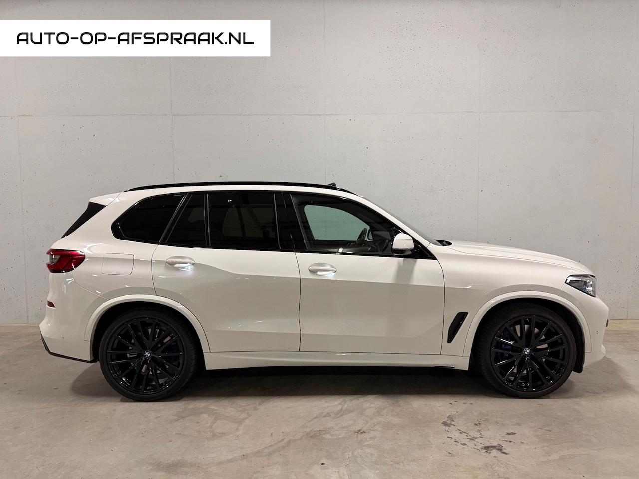 BMW X5 - XDrive45e High Executive M-pakket Pano Camera Massage Head-up - AutoWereld.nl