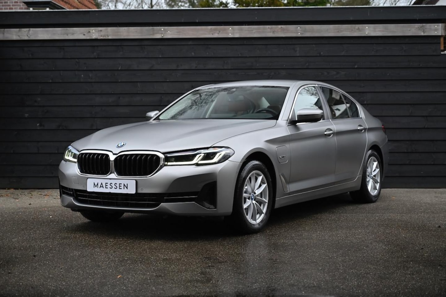 BMW 5-serie - 530e Business Edition Plus NL Auto | LCI| Laser | Individual | LED | CarPlay | BTW - AutoWereld.nl