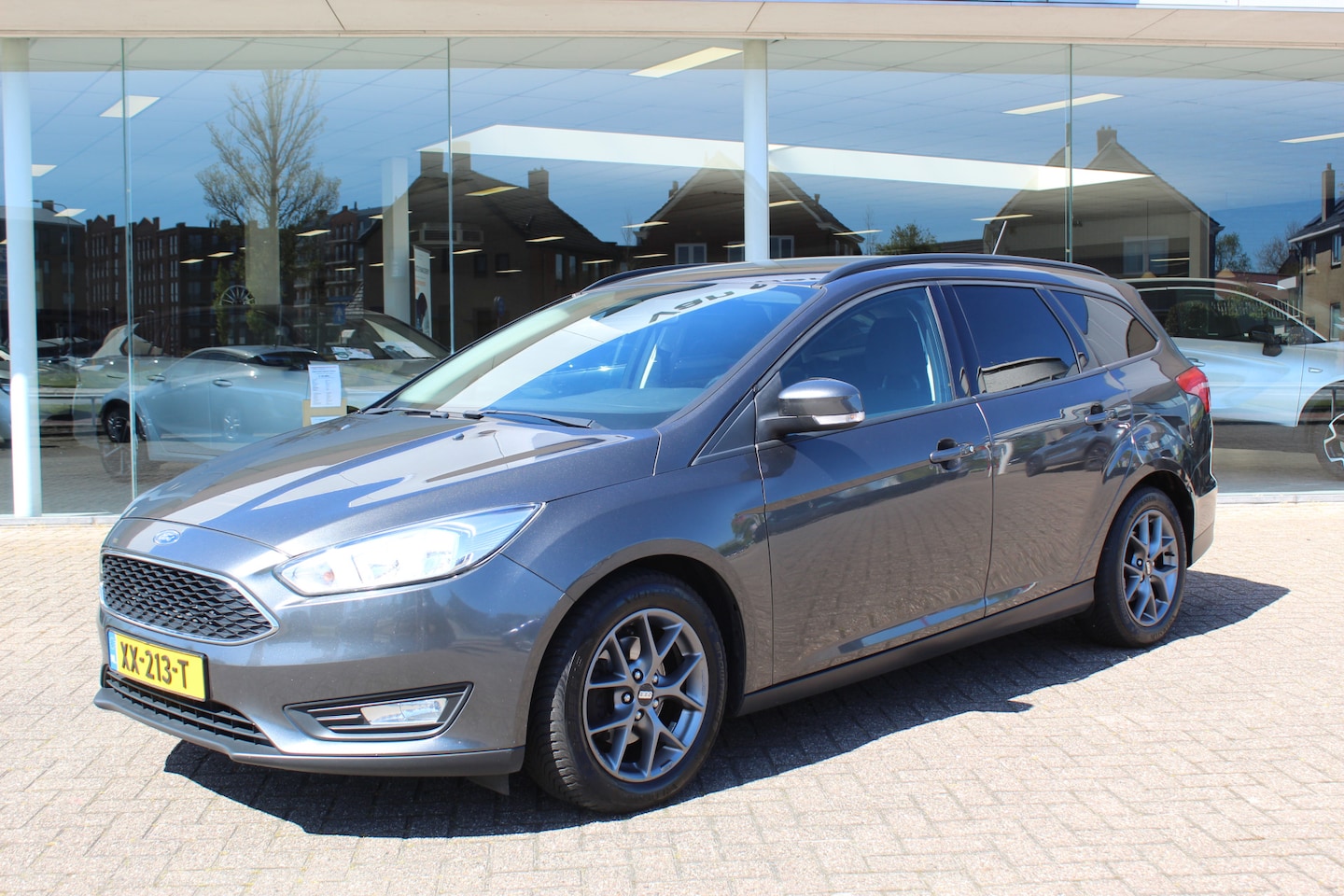 Ford Focus Wagon - 1.0 125PK Trekhaak, pdc, 16inch BBS VELGEN, Stuurverwarming, Airco , Cruise, - AutoWereld.nl