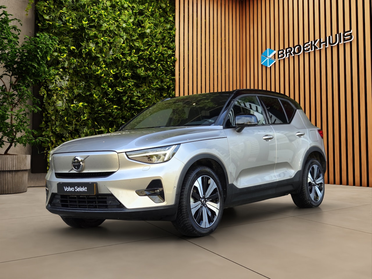 Volvo XC40 - Recharge Ultimate 70 kWh | Trekhaak | 360 Cam | Pano | Memory | Harman/Kardon - AutoWereld.nl