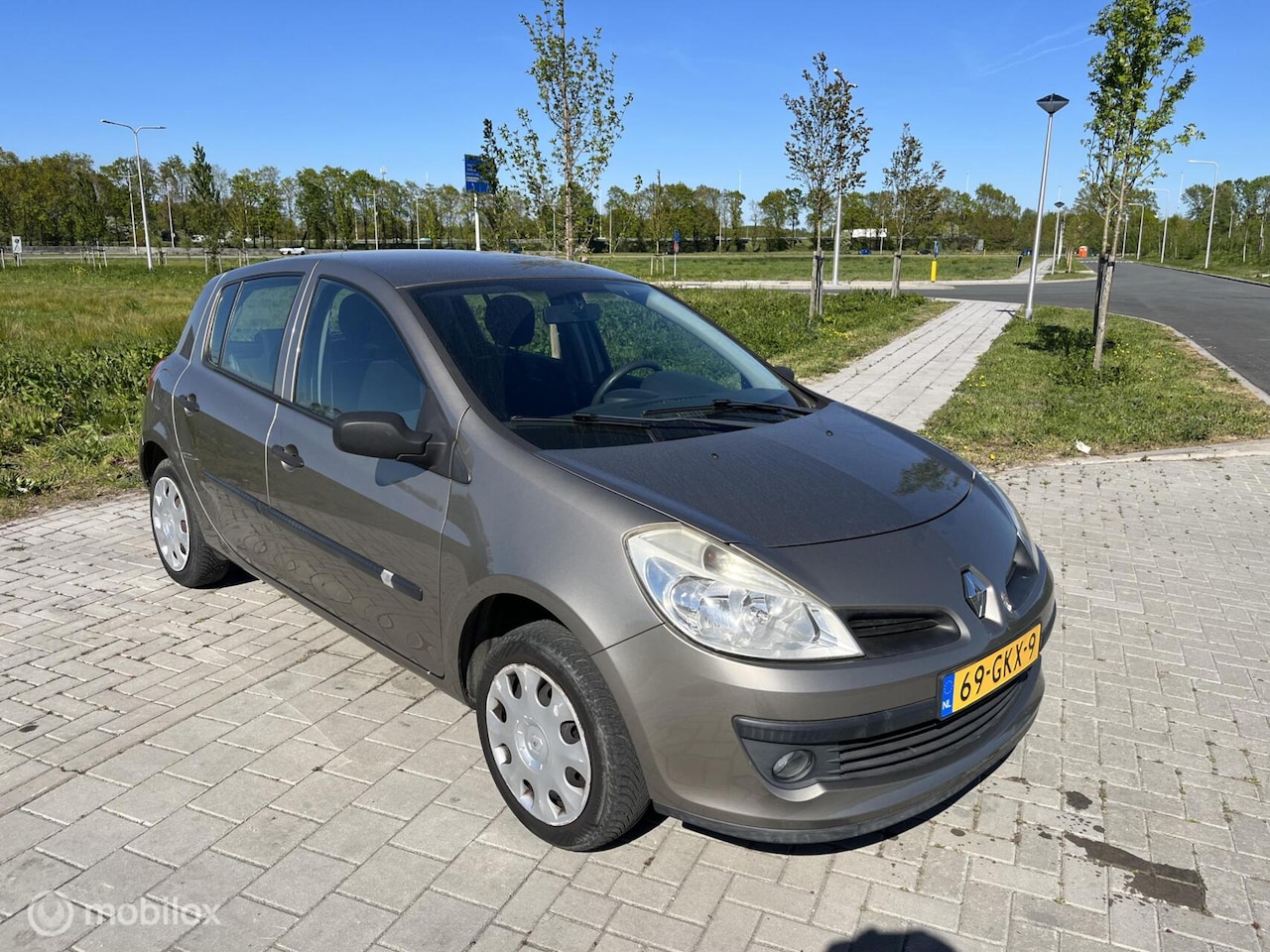 Renault Clio - 1.2-16V Special Line 1.2-16V Special Line - AutoWereld.nl