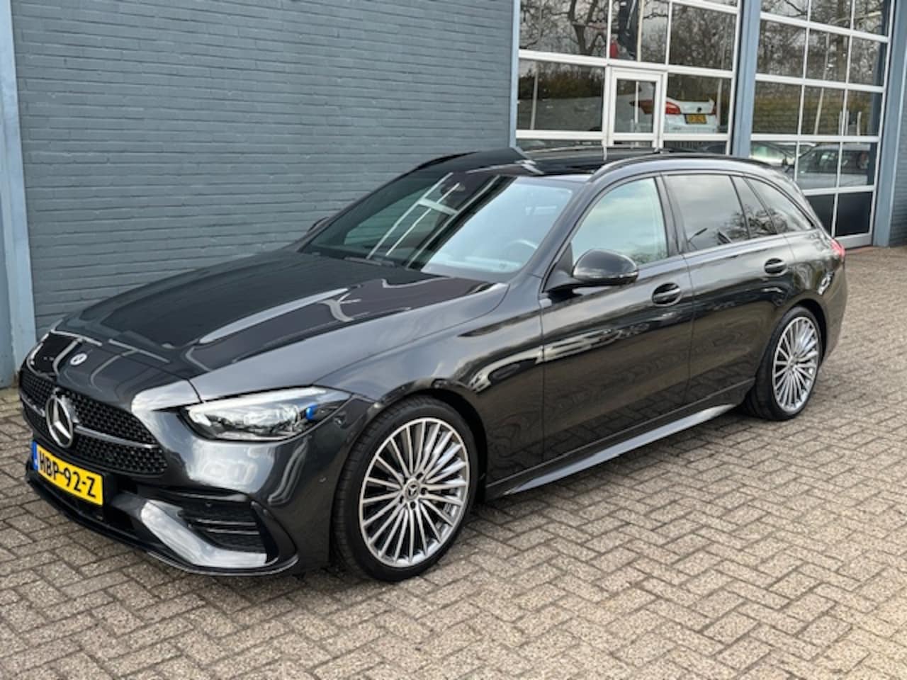 Mercedes-Benz C-klasse Estate - 180 AMG Line / 360 camera / Laser koplampen / Panorama - AutoWereld.nl