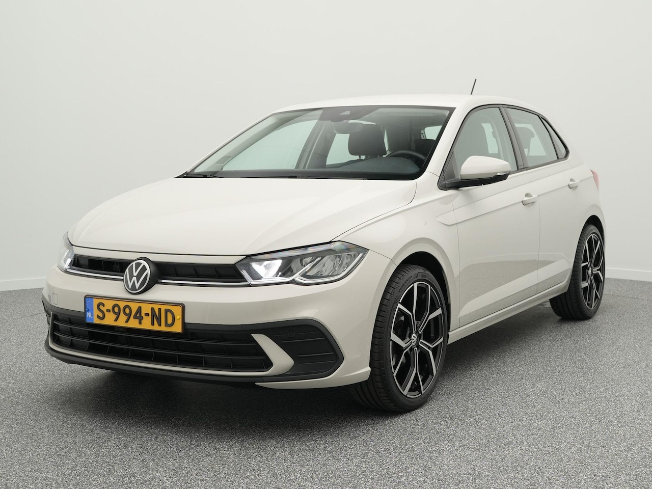 Volkswagen Polo - 1.0 TSI Life 95 PK | LED | Navigatie Via Smartphone | Trekhaak | 18 Inch | - AutoWereld.nl