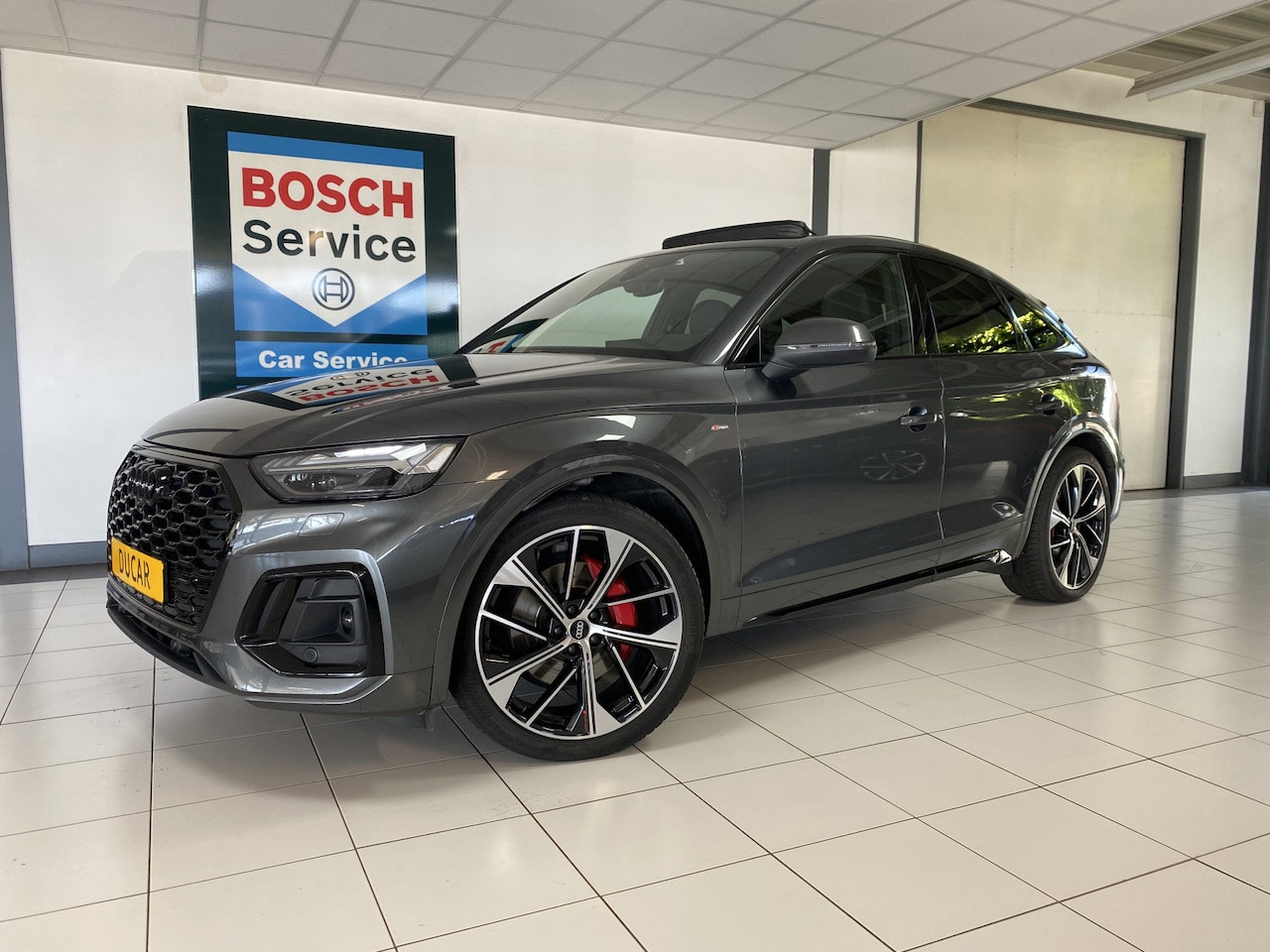 Audi Q5 Sportback - 55 TFSI e S edition Quattro /270 KW Panodak / Luchtvering /Luxe leer / sfeerverlichting - AutoWereld.nl