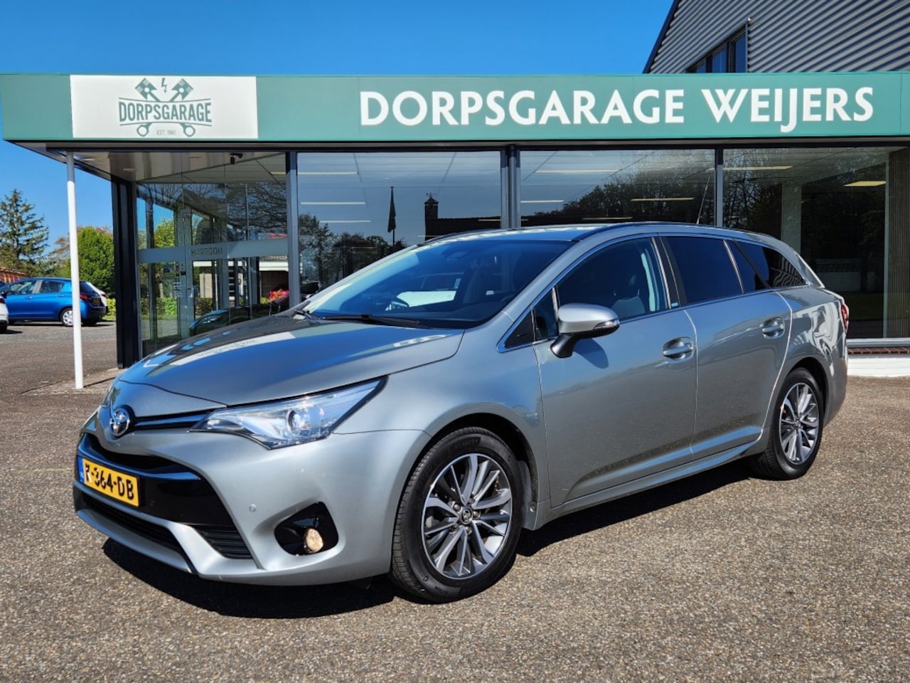 Toyota Avensis - 1.8 VVT-i Executive 1.8 VVT-I Executive, Automat, Clima, Navi, Camera, Stoelverwarming, DAB, Cruise - AutoWereld.nl